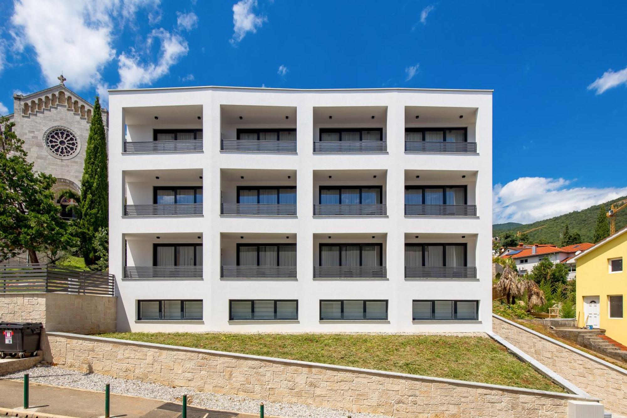 Belinda Apartments With Balcony & Private Parking Opatija Eksteriør bilde