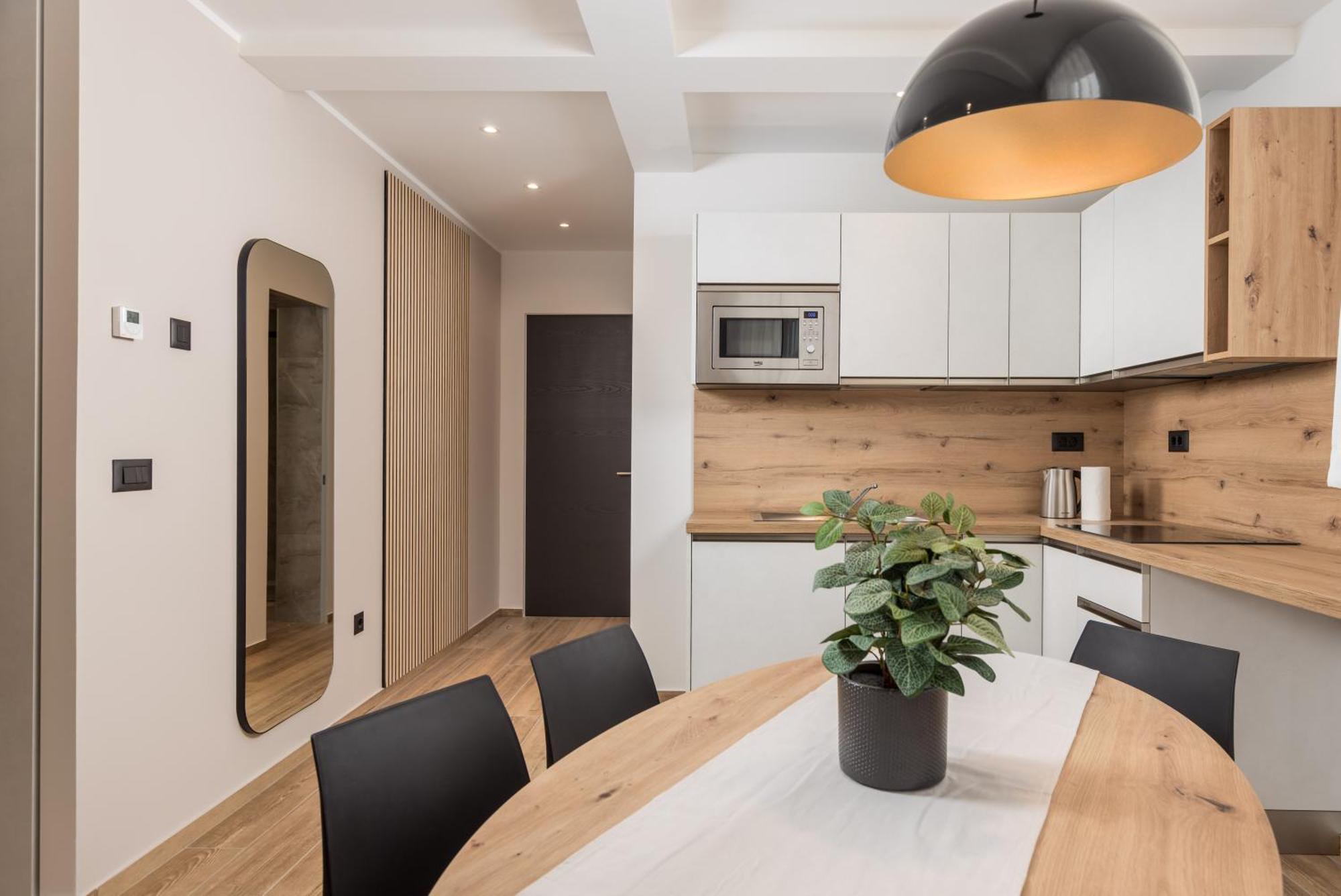 Belinda Apartments With Balcony & Private Parking Opatija Eksteriør bilde