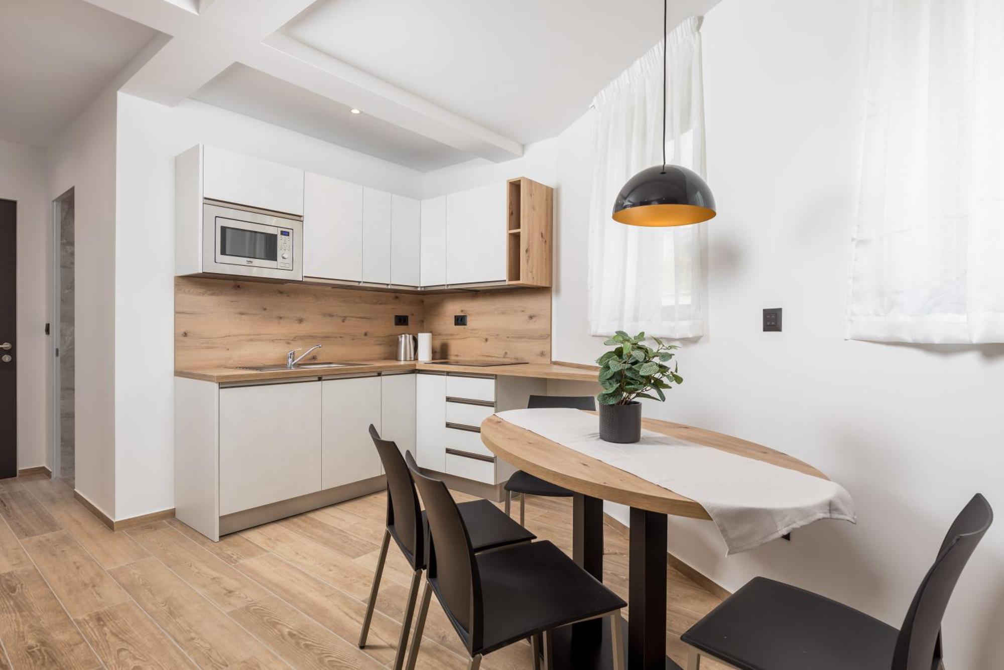 Belinda Apartments With Balcony & Private Parking Opatija Eksteriør bilde