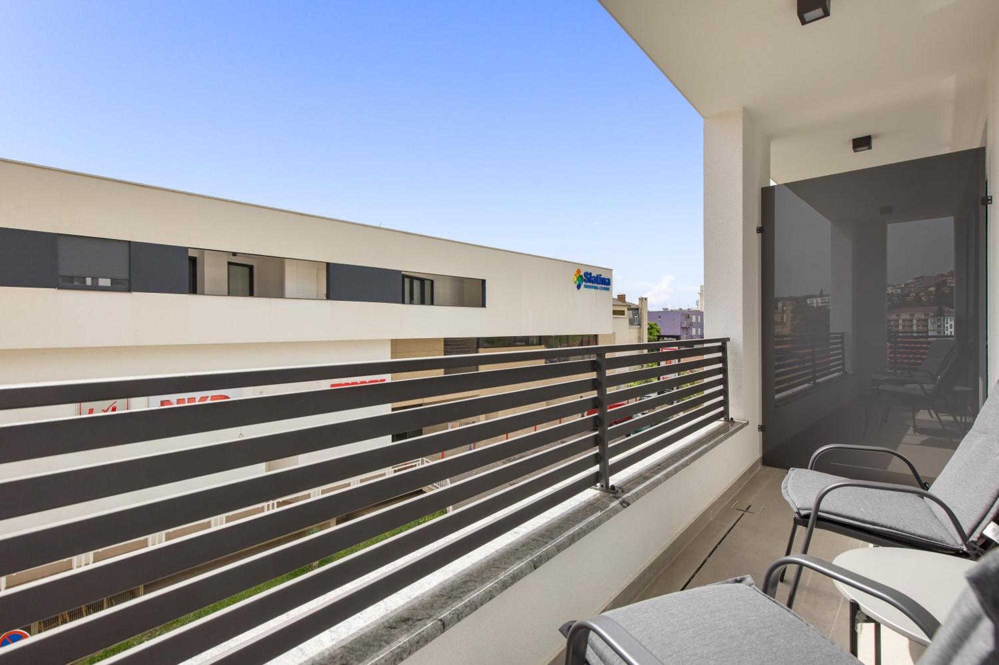 Belinda Apartments With Balcony & Private Parking Opatija Eksteriør bilde