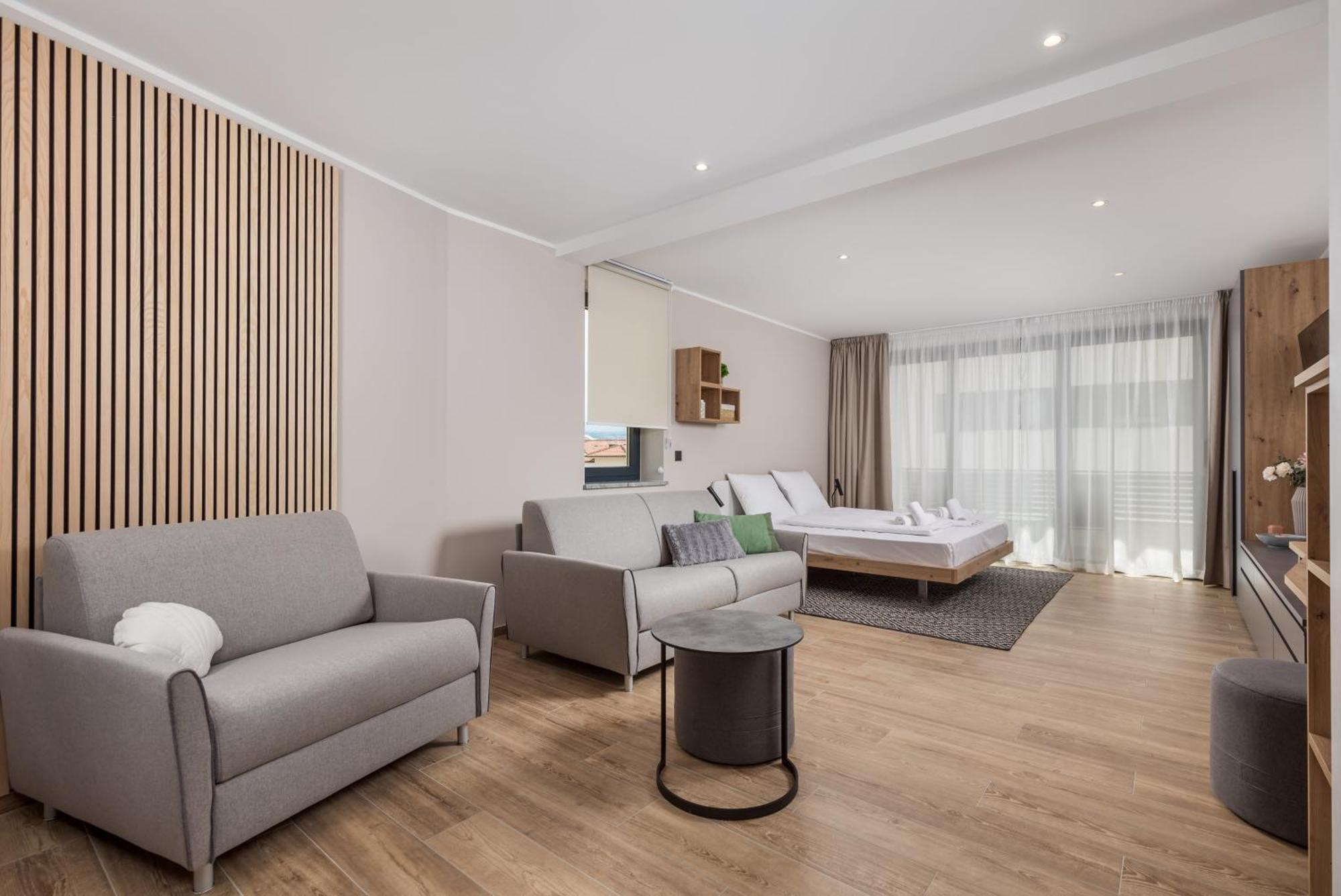 Belinda Apartments With Balcony & Private Parking Opatija Eksteriør bilde
