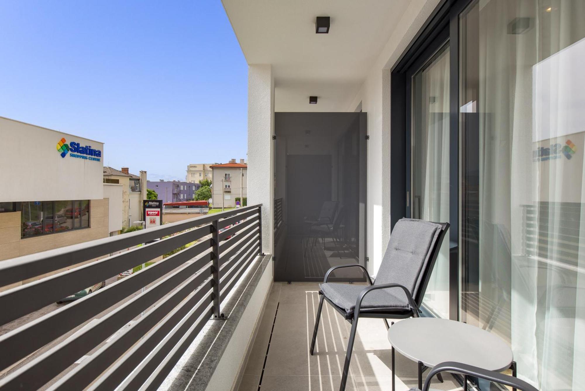 Belinda Apartments With Balcony & Private Parking Opatija Eksteriør bilde
