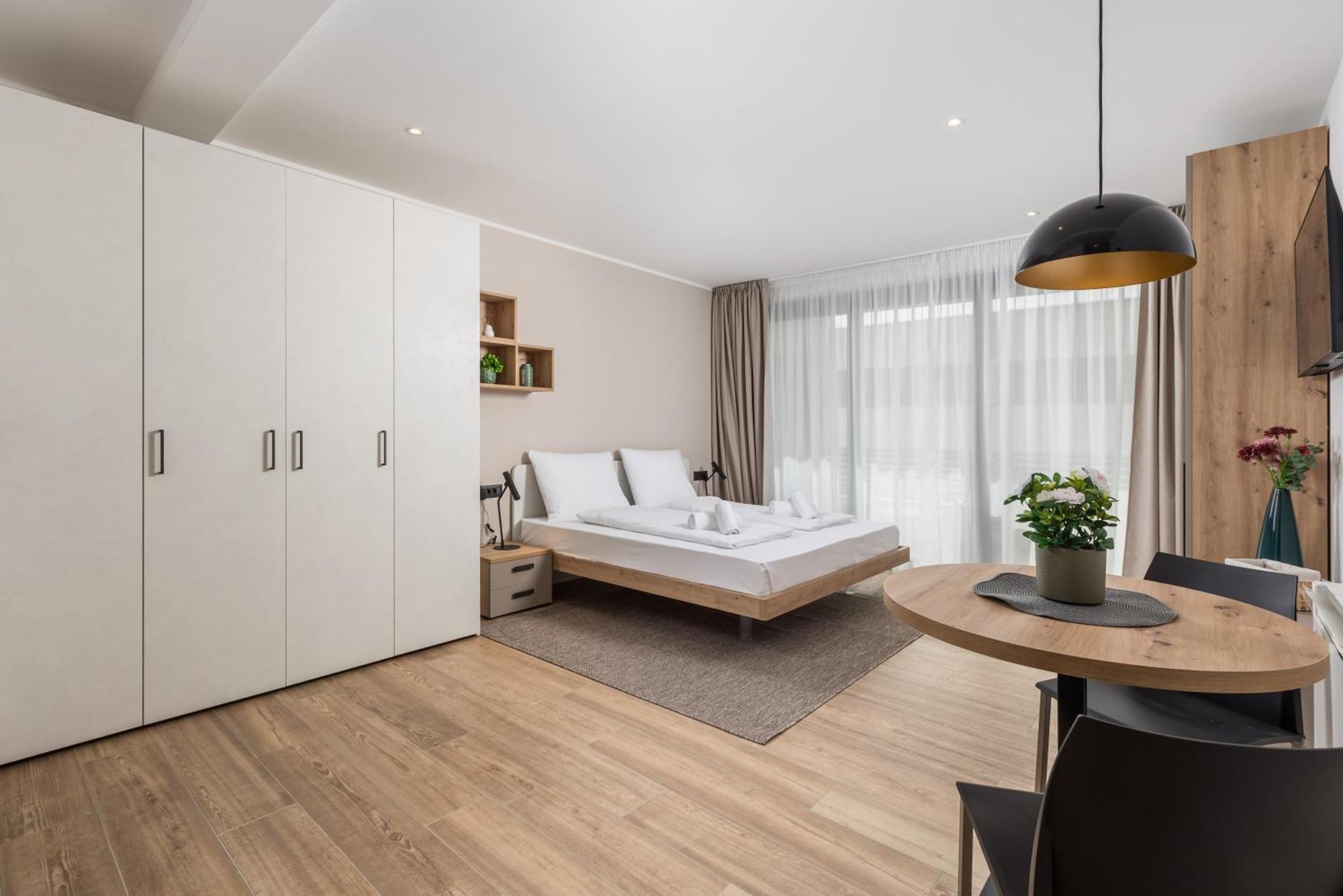 Belinda Apartments With Balcony & Private Parking Opatija Eksteriør bilde