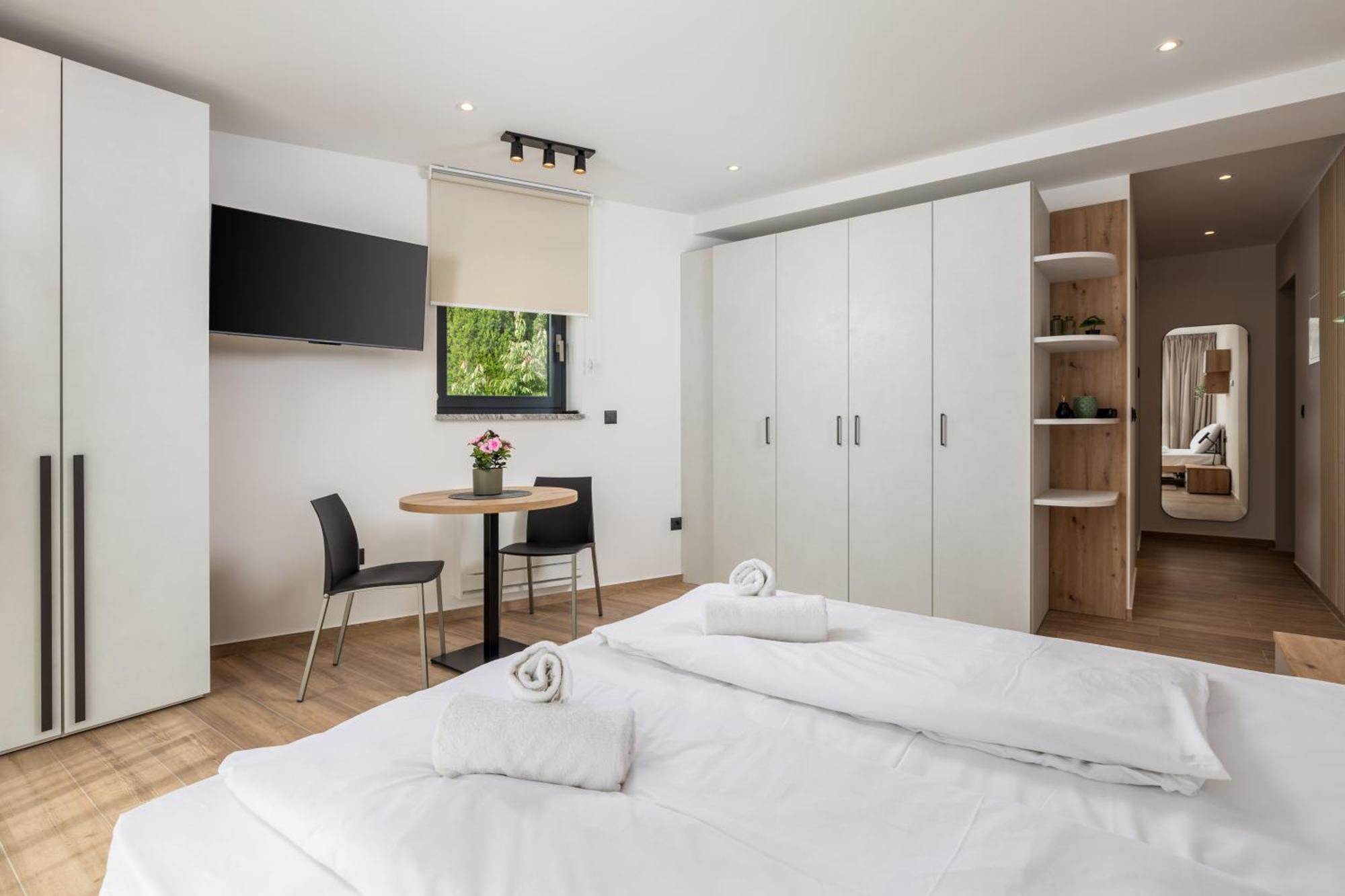 Belinda Apartments With Balcony & Private Parking Opatija Eksteriør bilde