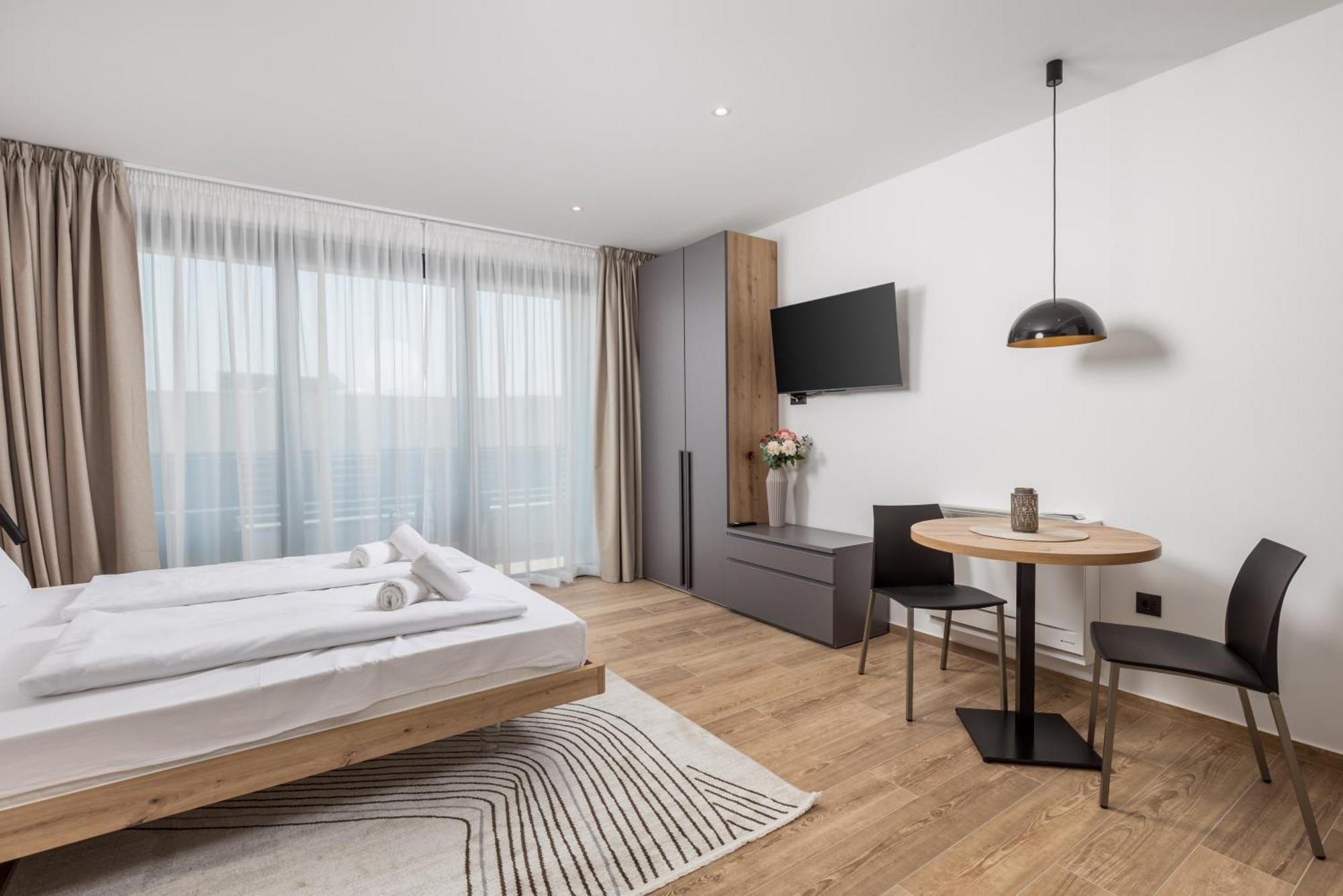 Belinda Apartments With Balcony & Private Parking Opatija Eksteriør bilde