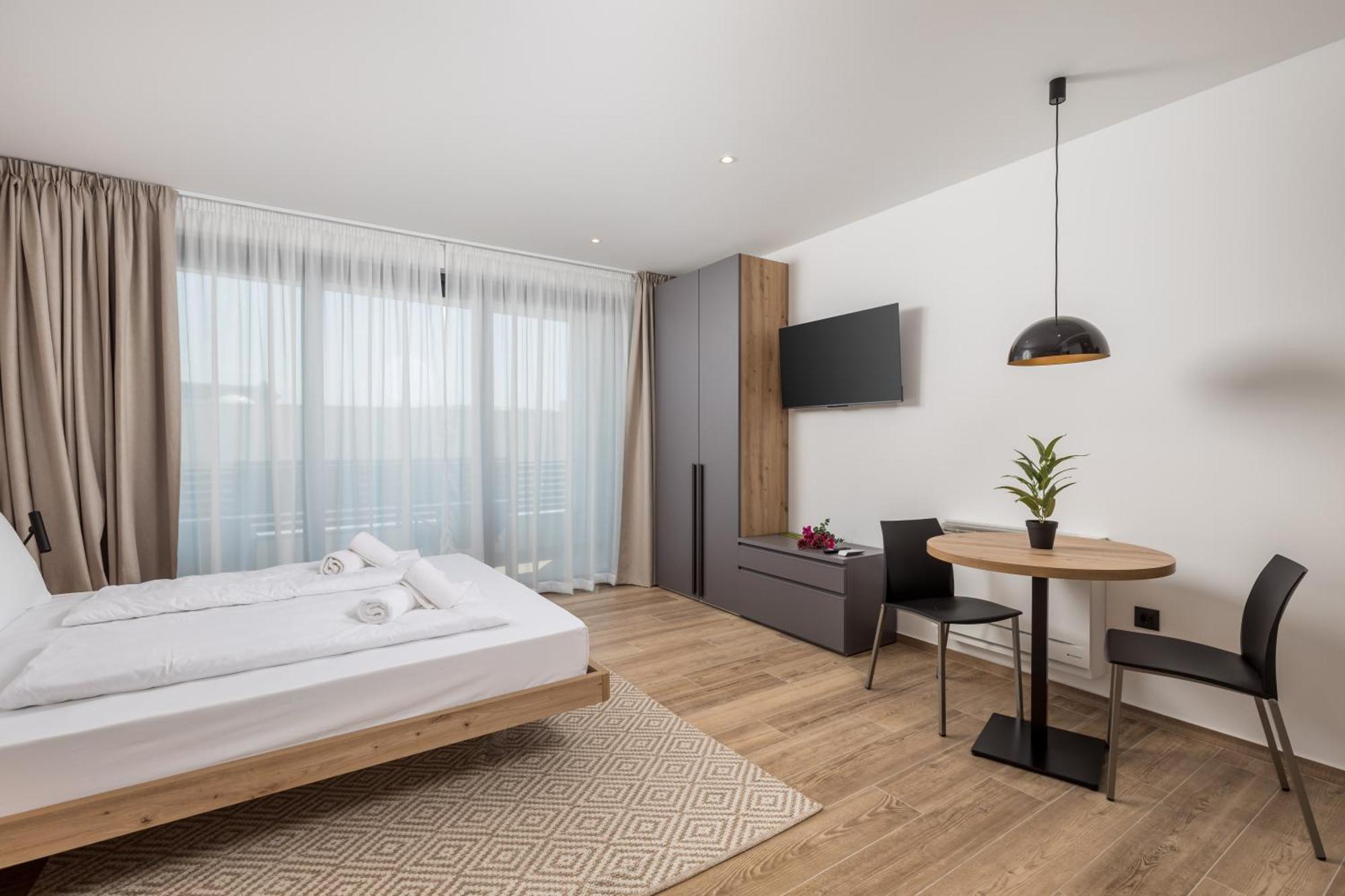 Belinda Apartments With Balcony & Private Parking Opatija Eksteriør bilde