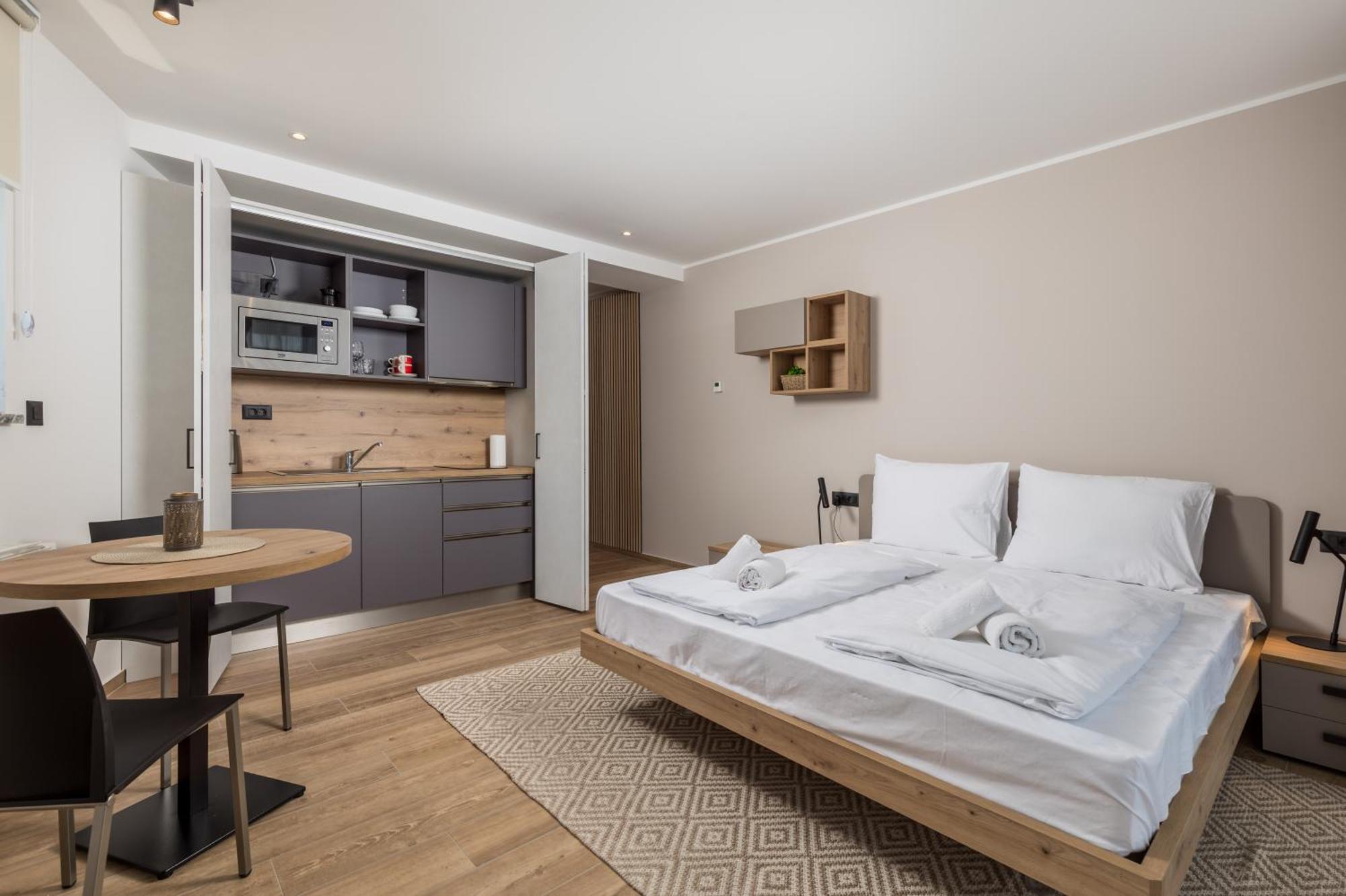 Belinda Apartments With Balcony & Private Parking Opatija Eksteriør bilde