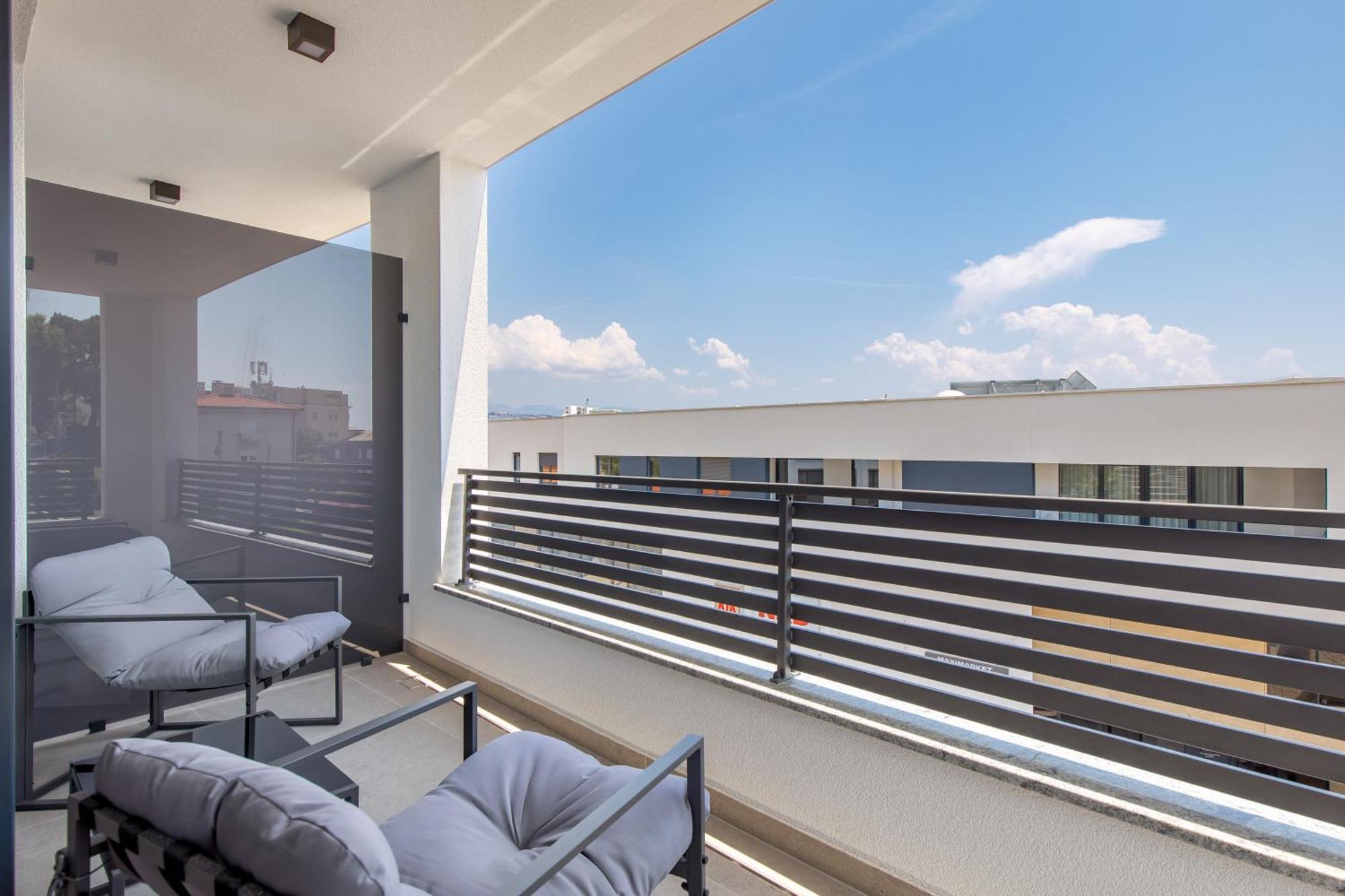 Belinda Apartments With Balcony & Private Parking Opatija Eksteriør bilde