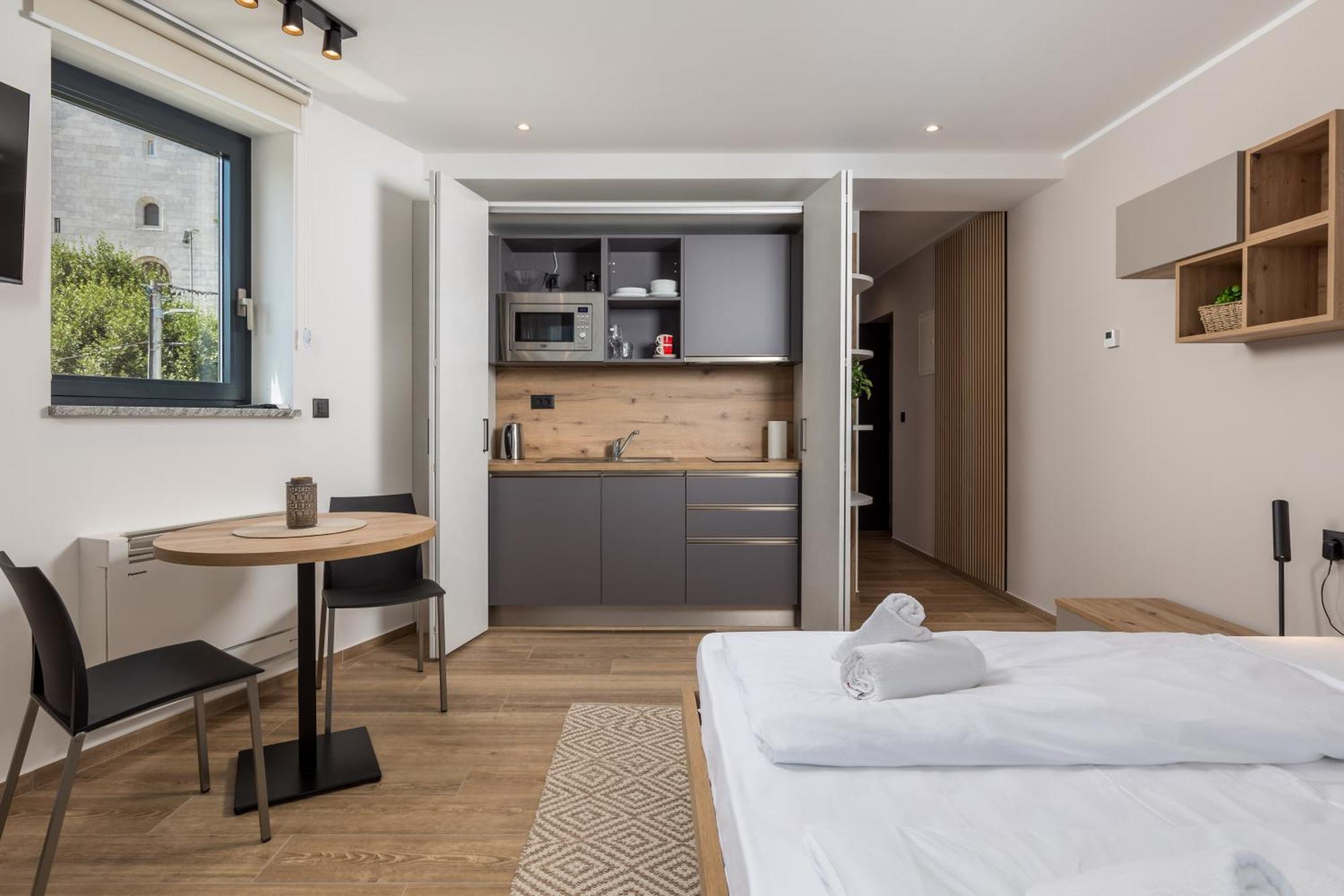 Belinda Apartments With Balcony & Private Parking Opatija Eksteriør bilde